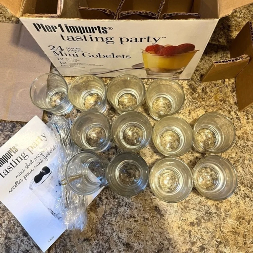 Pier 1 Tasting Party, 12 Mini Goblets NIB